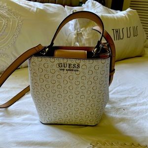 Guess bucket bag